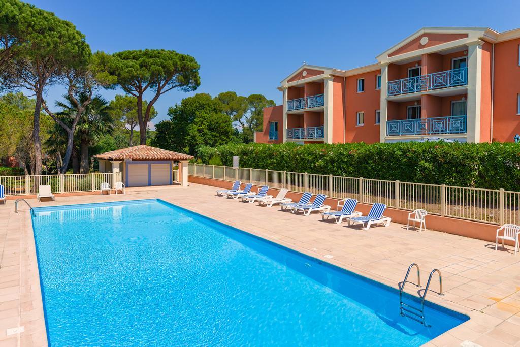 Lagrange Vacances Le Domaine Des Grands Pins Saint-Raphaël Eksteriør billede